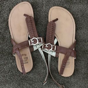 Guess sandals EUC size 7.5